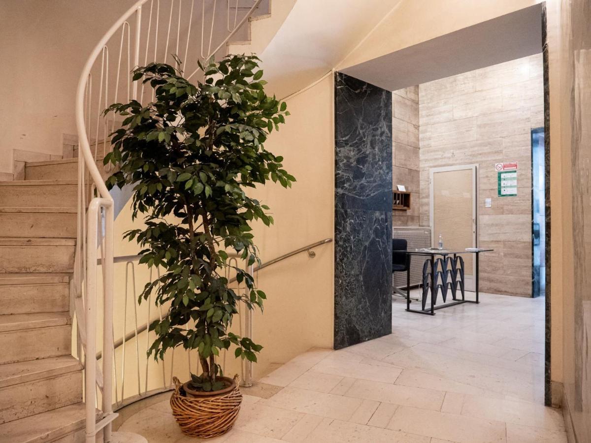 Modern Duomo Apartment Milán Exterior foto